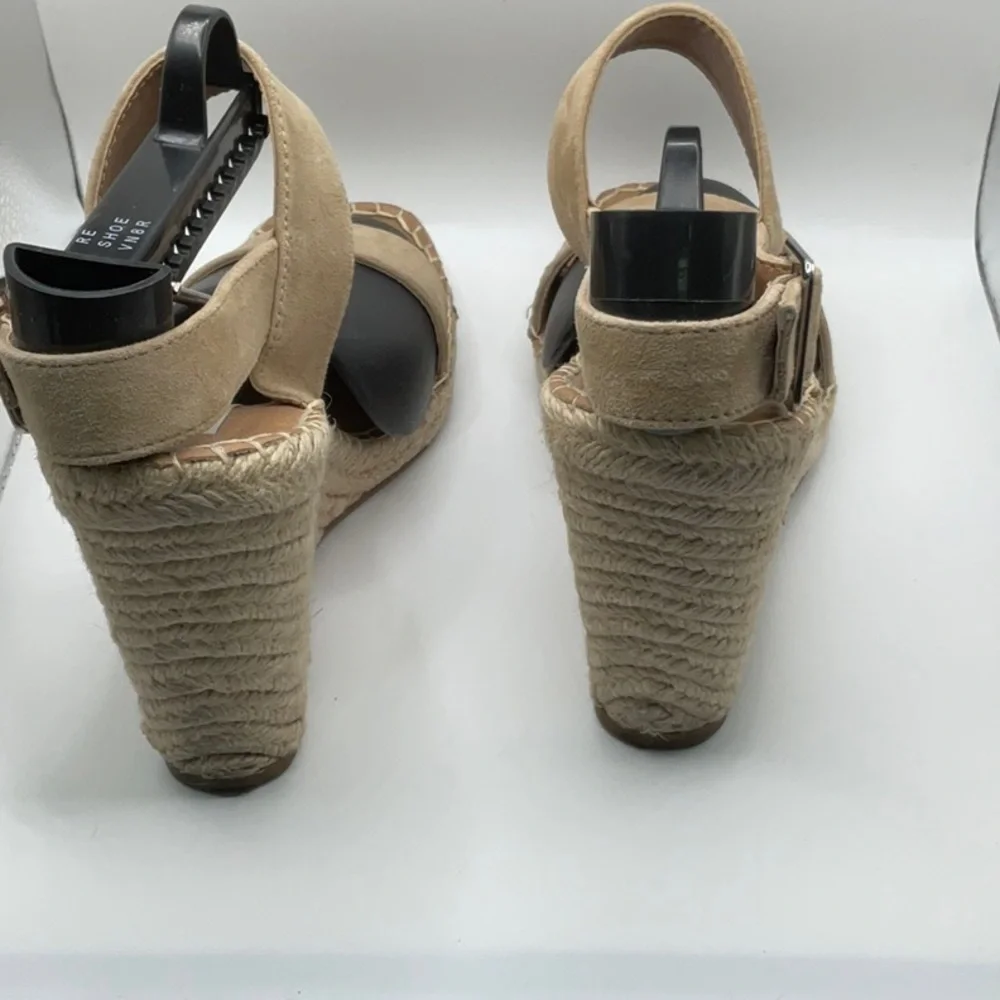 Steve Madden EUC Beige Leather Women's Heeled Sandals, Size 8.5